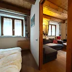 Hostdomus - Via Roma * Césane