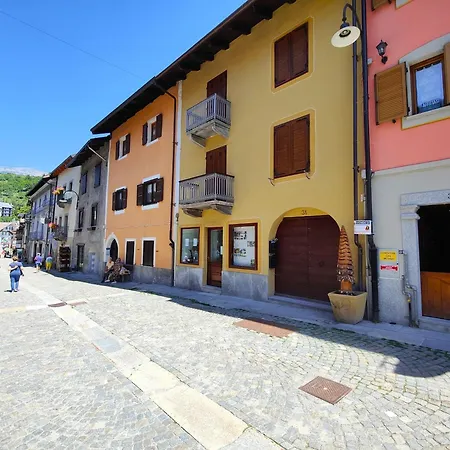 Hostdomus - Via Roma Cesana Torinese