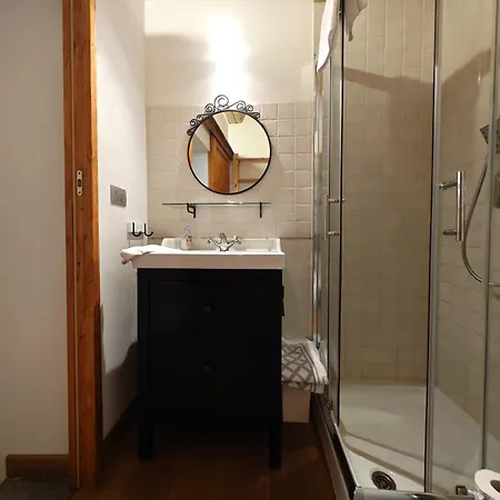 Hostdomus - Via Roma * Cesana Torinese